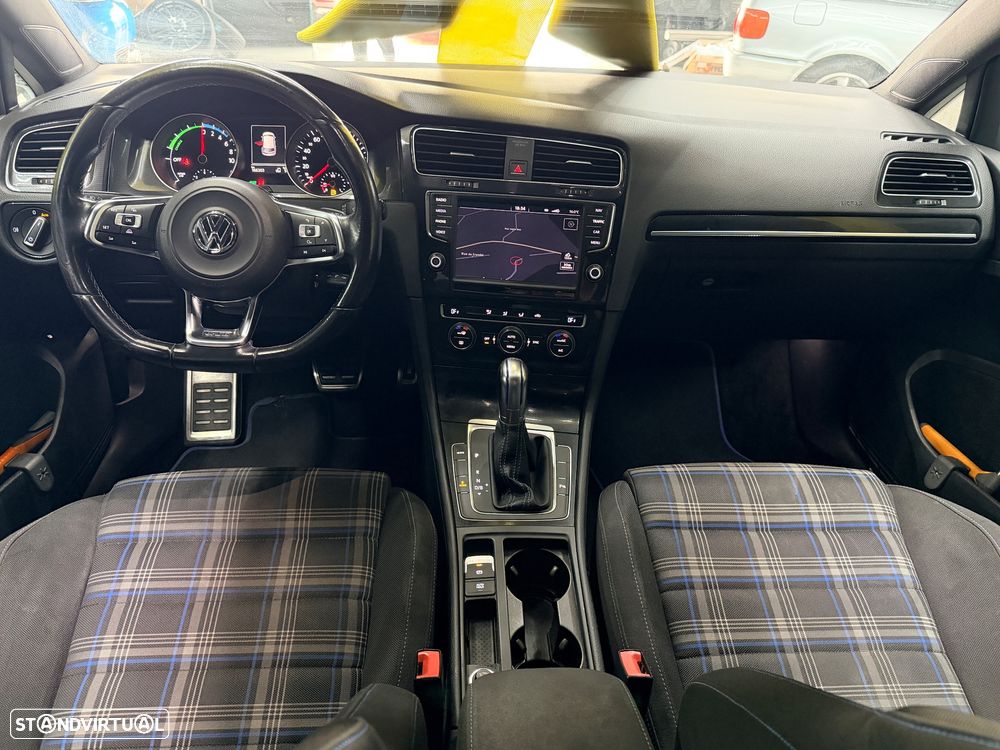 VW Golf 1.4 GTE Plug-In-Hybrid DSG - 8