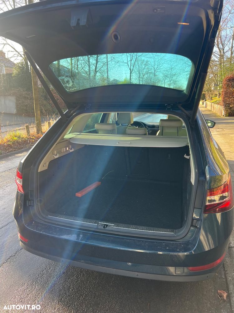 Skoda Superb Combi 1.8 TSI DSG Style - 9