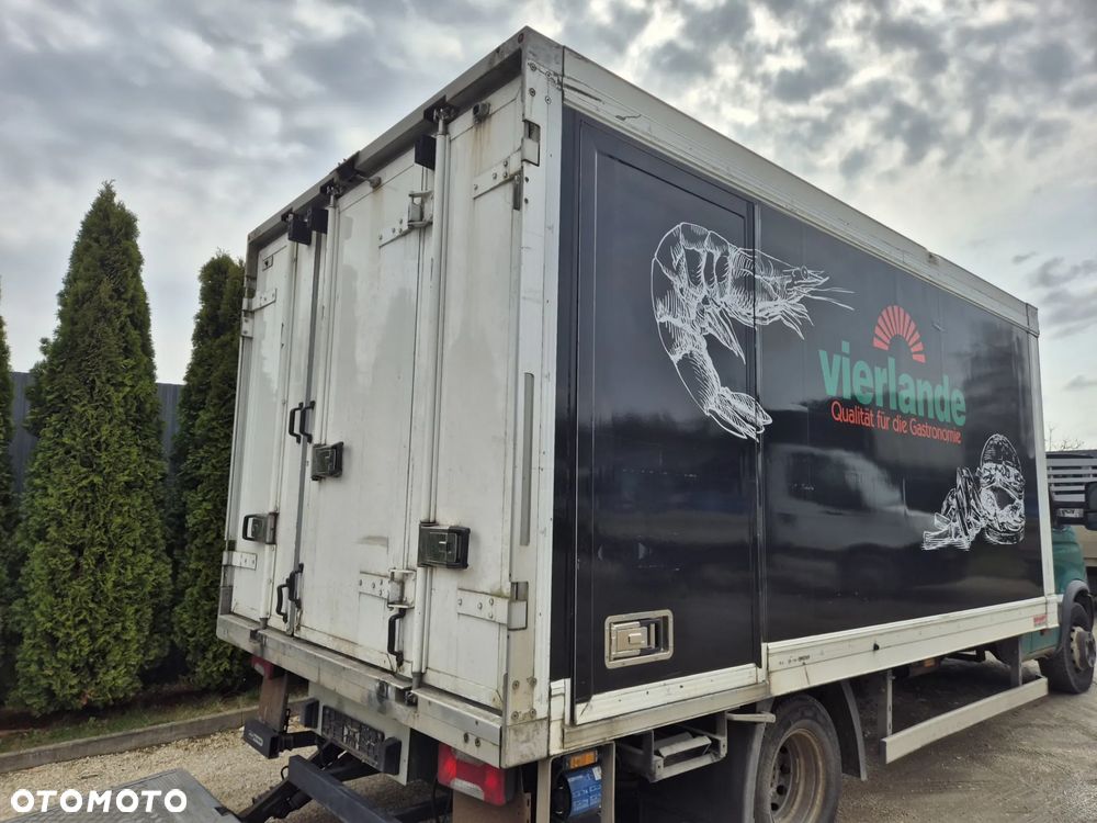 Chłodnia Mroźnia 8 palet, 4.5m , 2 komory, 2 parowniki, zasilanie stacjonarne na prąd, stan bdb! - 4