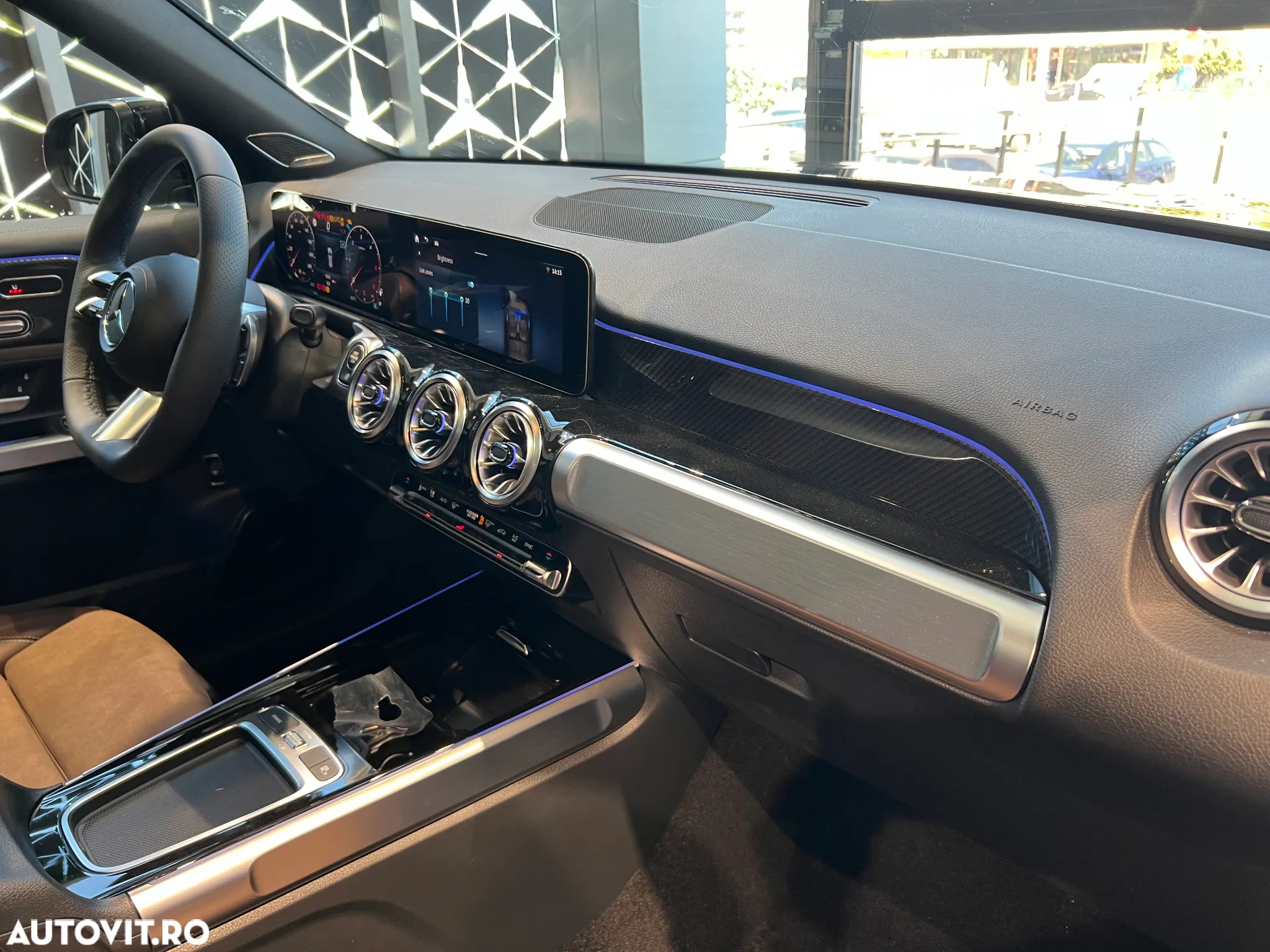 Mercedes-Benz GLB 200 d 4Matic 8G-DCT AMG Line - 12