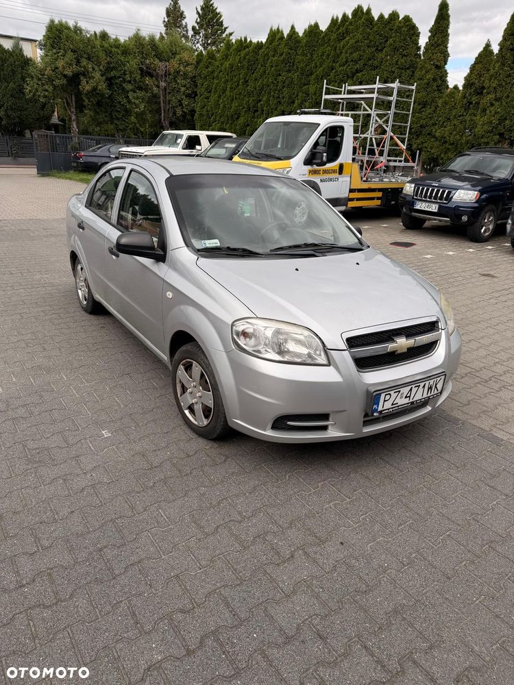 Chevrolet Aveo - 11
