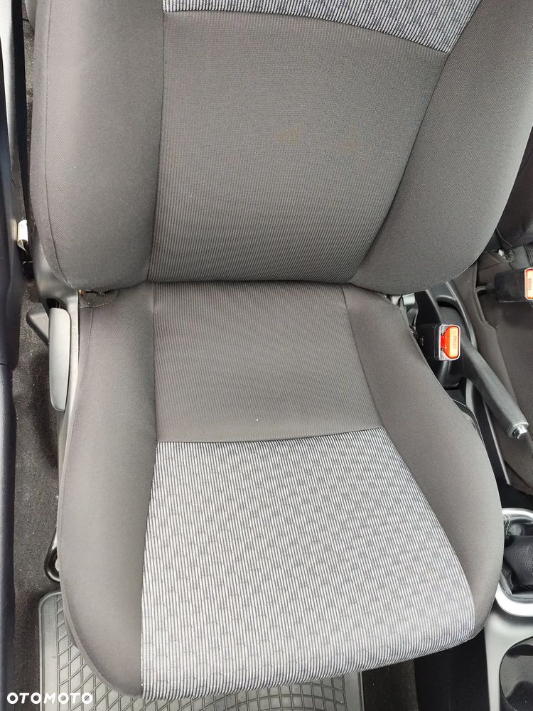 Toyota Yaris 1.0 Active - 19