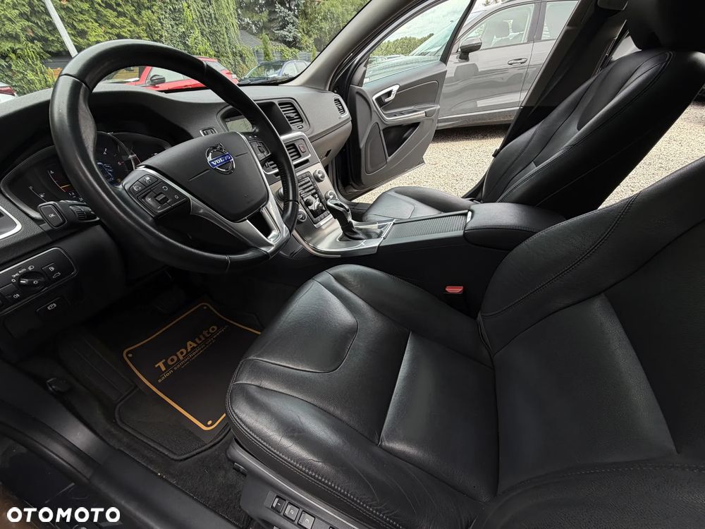 Volvo V60 D4 Geartronic Momentum - 18