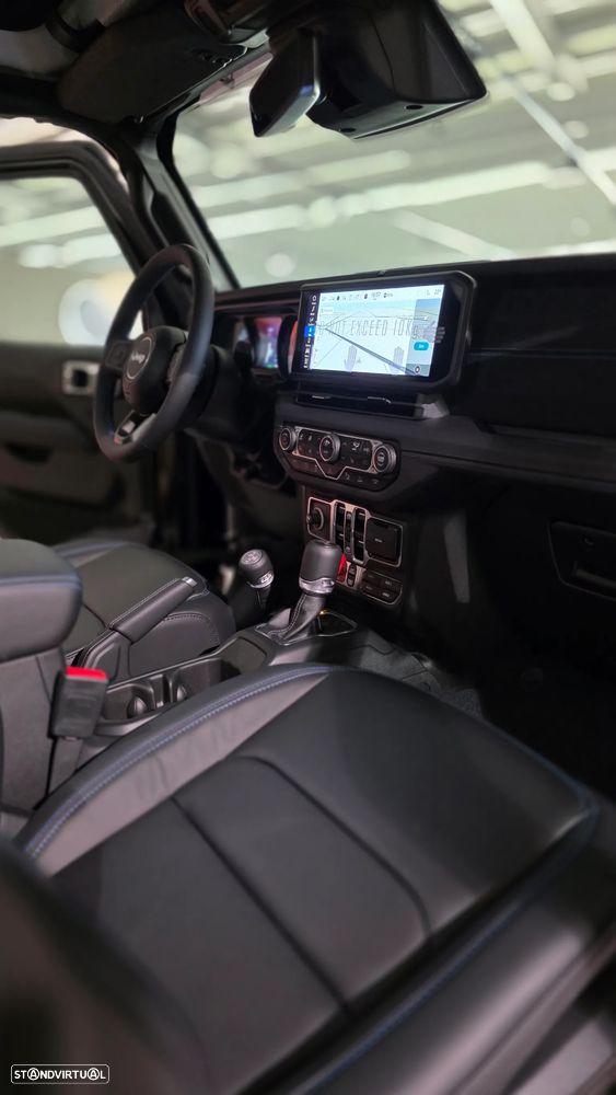 Jeep Wrangler - 18