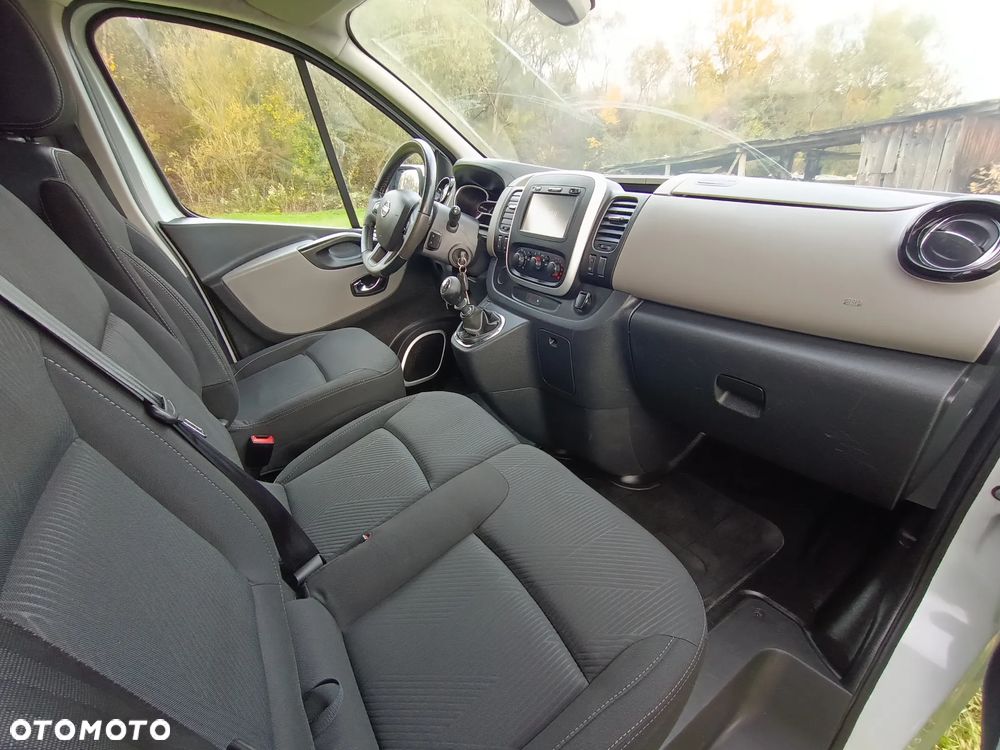 Nissan Nv300 LONG L2H1 jak Trafic, Vivaro 1.6 diesel dCi 125 manual 2018 rok STAN BDB Gotowy do jazdy!!! - 28