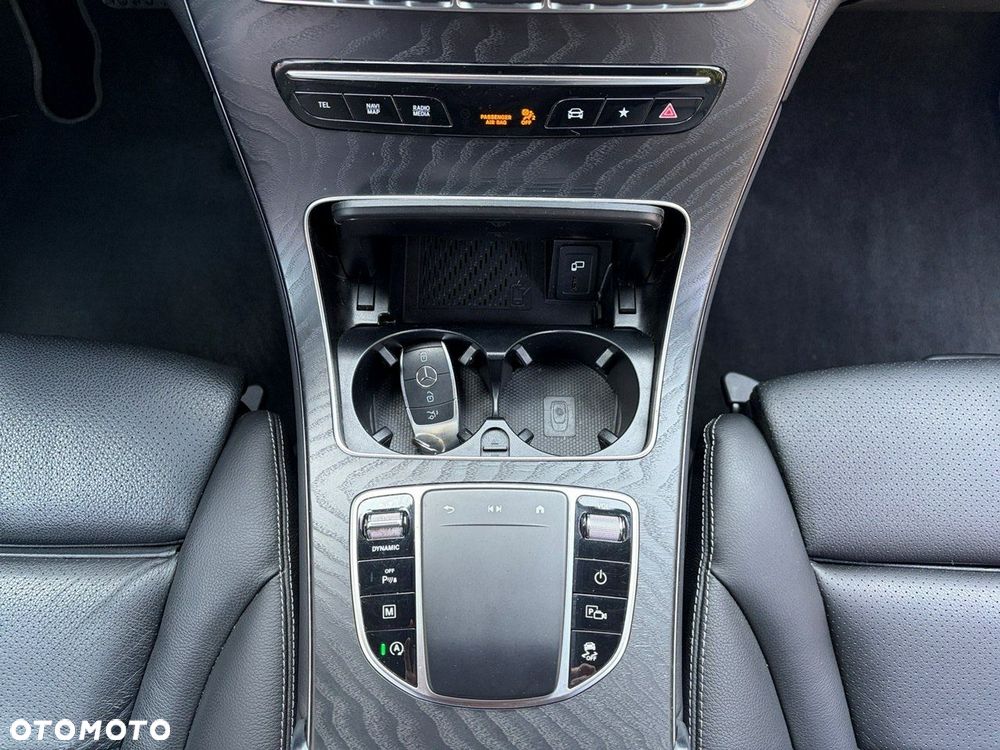 Mercedes-Benz GLC 220 d 4Matic 9G-TRONIC AMG Line - 30