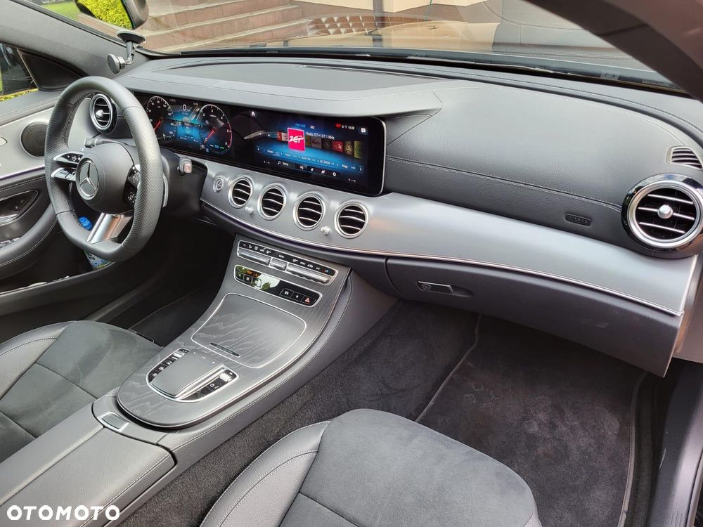 Mercedes-Benz Klasa E 220 d 4-Matic - 21