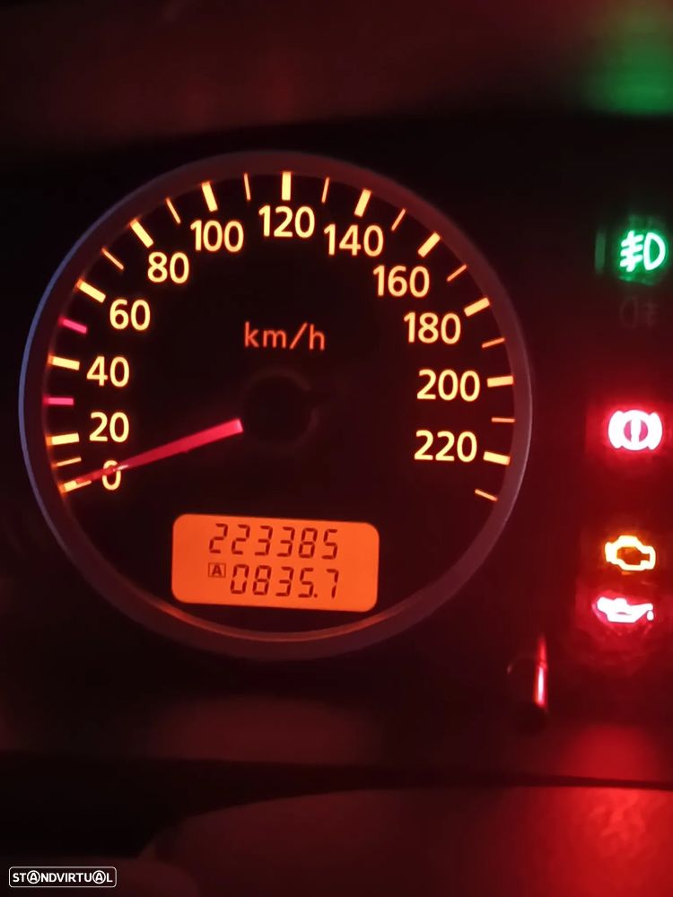 Nissan Almera 1.5 Visia AC ABS - 12
