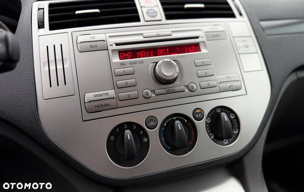 Ford Kuga 2.0 TDCi 4x4 Titanium - 22