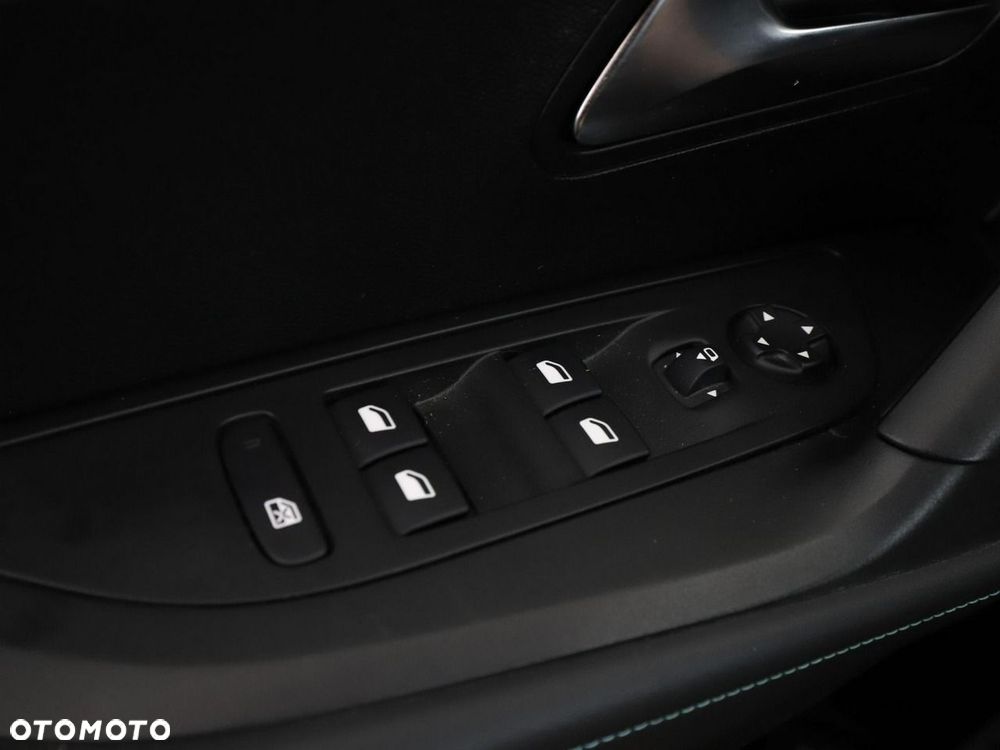Peugeot 2008 1.2 PureTech Allure Pack S&S EAT8 - 37