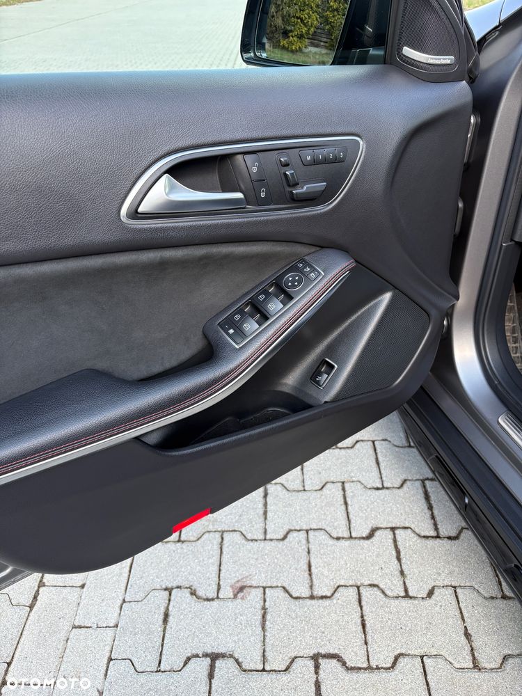 Mercedes-Benz GLA AMG 45 4Matic AMG Speedshift 7G-DCT AMG Night Edition - 8