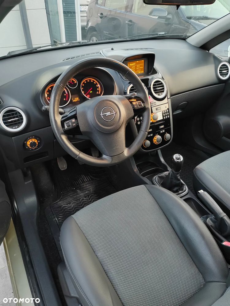 Opel Corsa 1.4 16V Limited Edition - 3