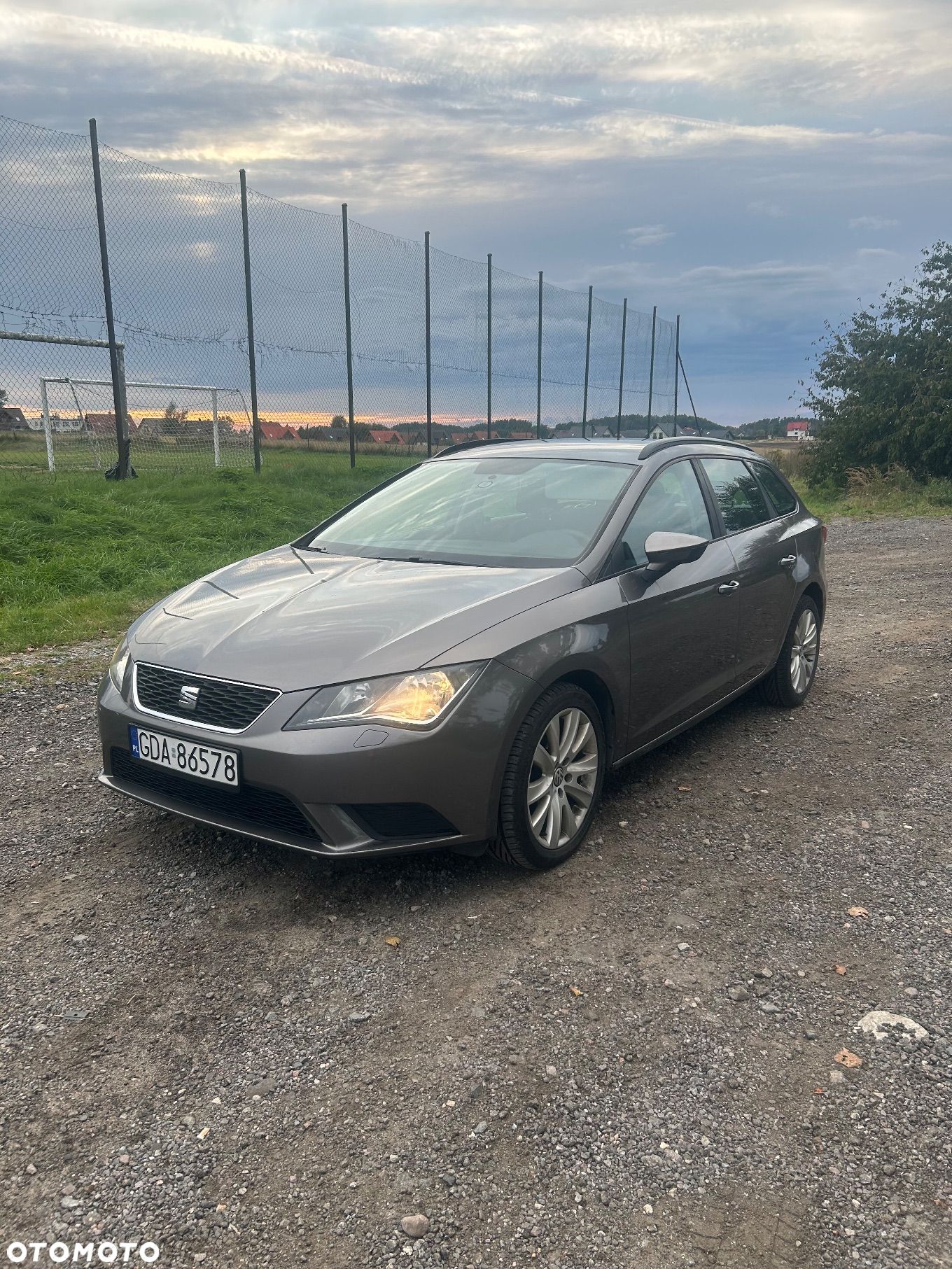 Seat Leon 1.6 TDI Reference - 1