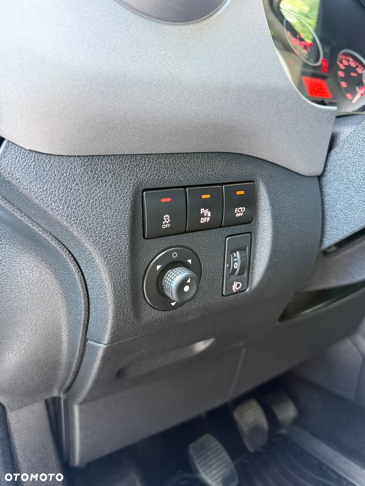 Peugeot Partner HDi FAP 115 Allure - 17