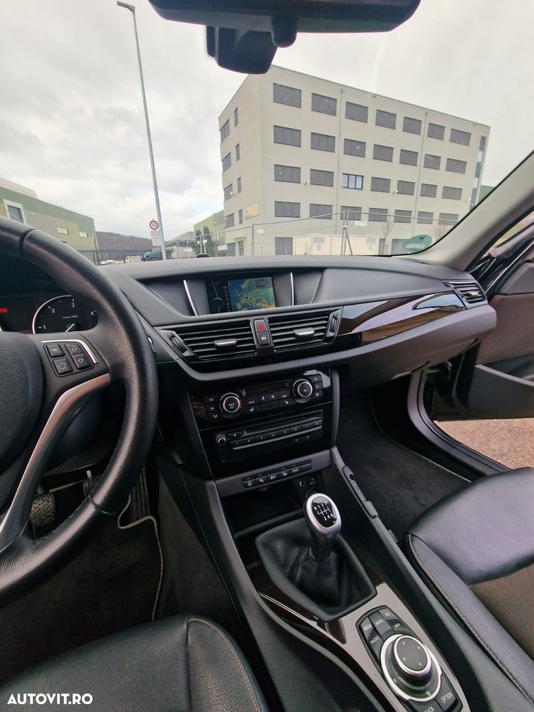 BMW X1 xDrive18d xLine - 6