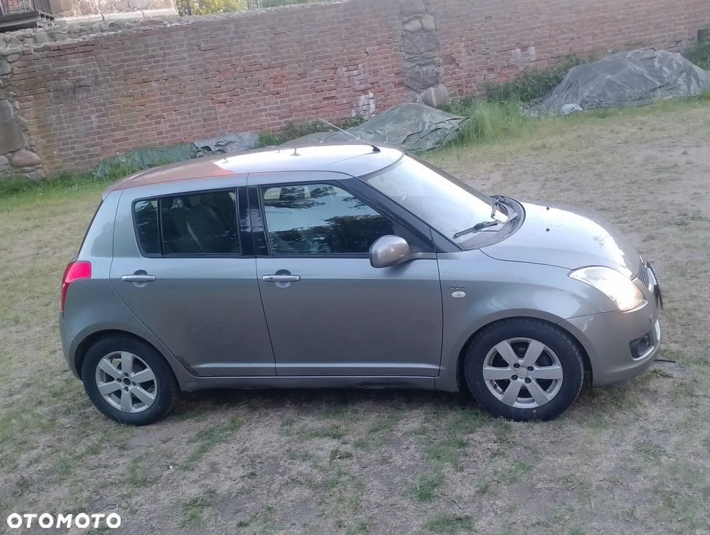 Suzuki Swift 1.3 Comfort dance - 12