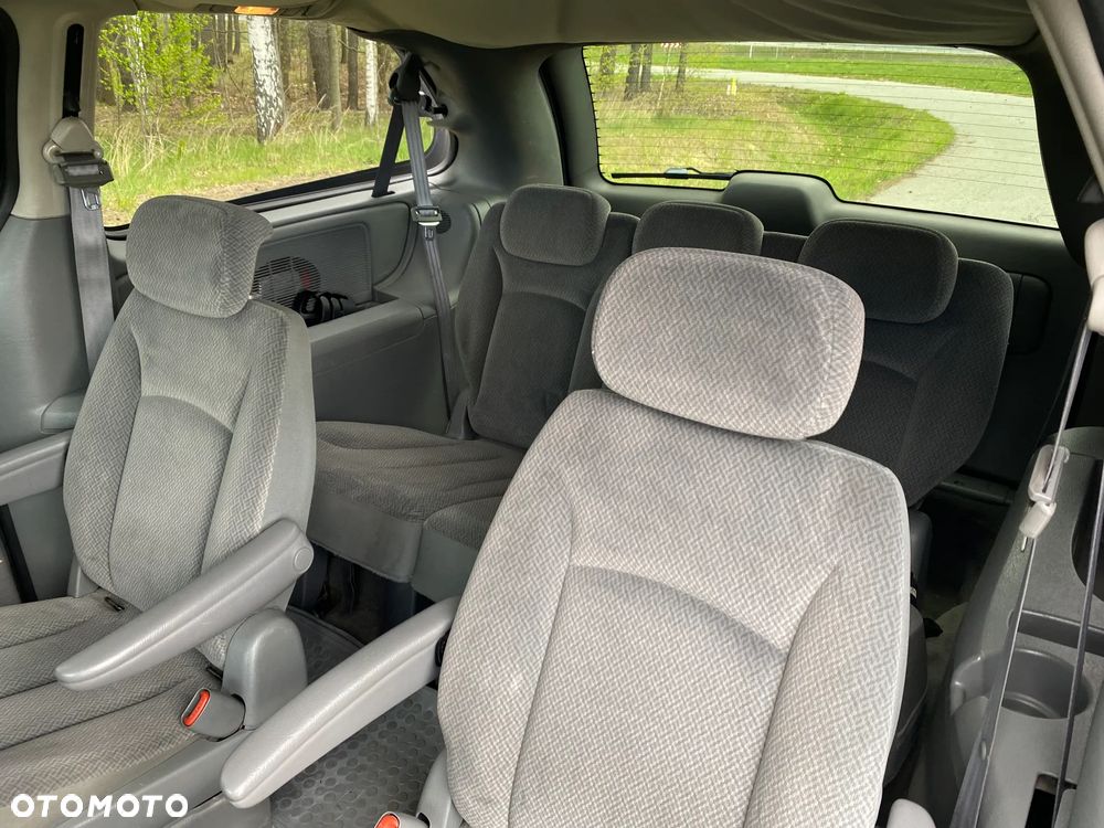Chrysler Town & Country 3.8 - 14