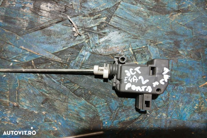 Motoras deschidere usita rezervor 1Z0810773 1Z0810773 Skoda Octavia 2 - 1