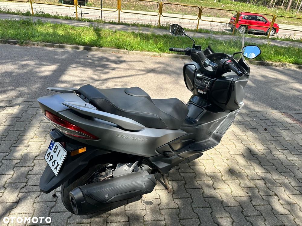 Suzuki Burgman - 11