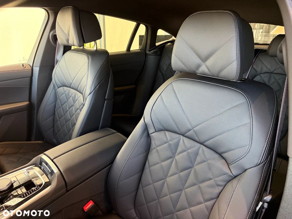 BMW X6 - 14