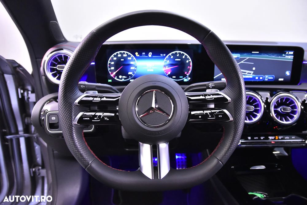 Mercedes-Benz CLA 180 MHEV Coupe - 17