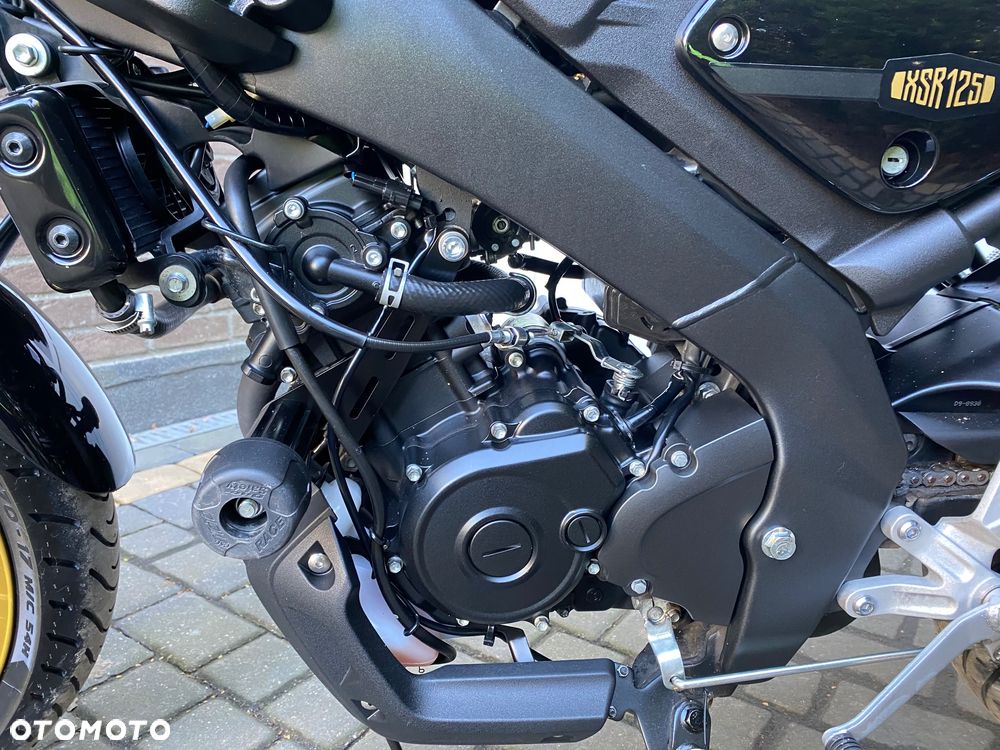 Yamaha XSR - 37