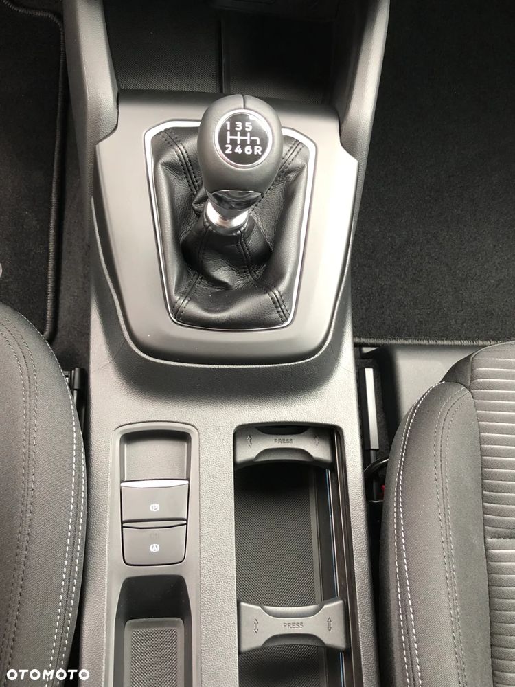 Ford Focus 1.0 EcoBoost mHEV Titanium - 8