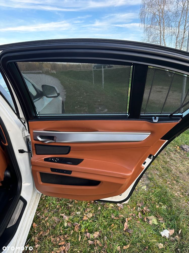 BMW Seria 7 740d xDrive - 18