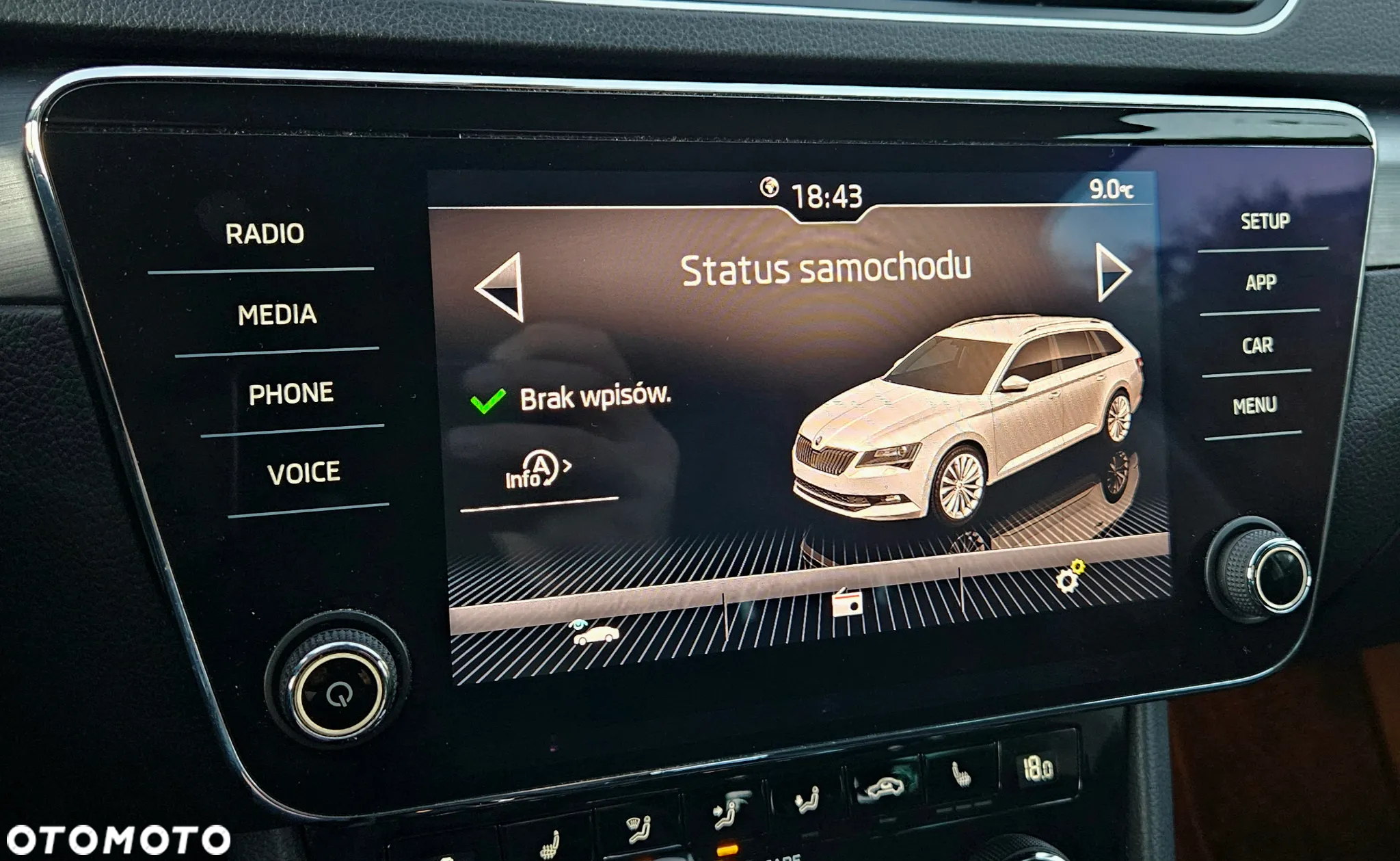 Skoda Superb Combi 2.0 TDI DSG Style - 21