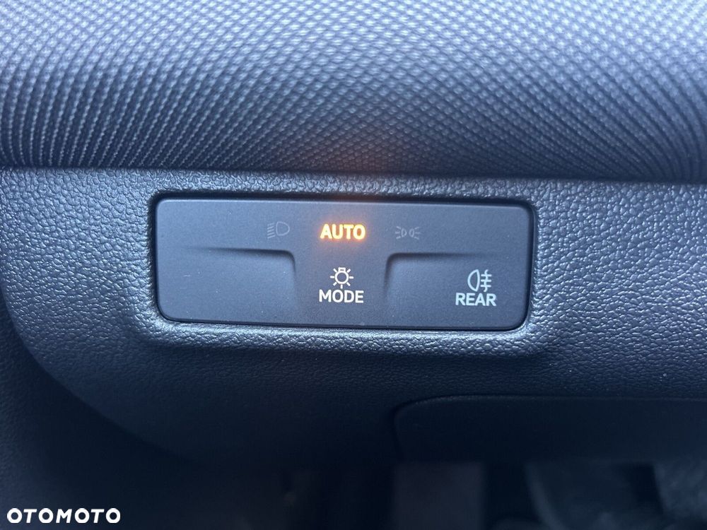 Volkswagen T-Roc - 38