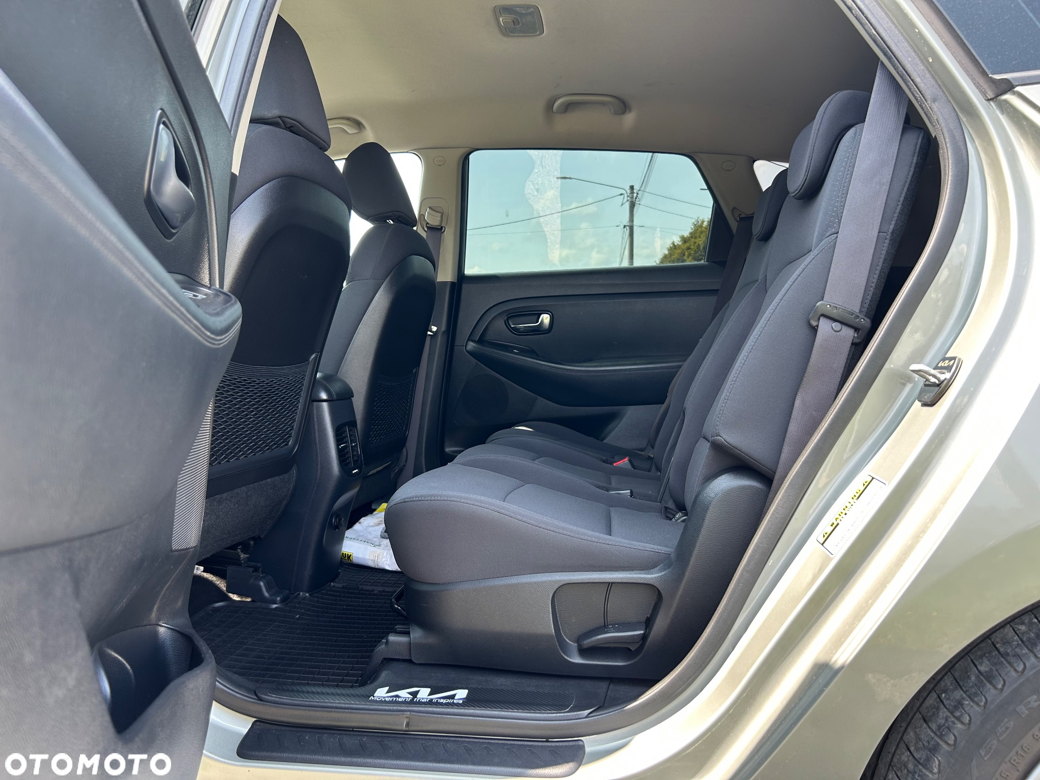 Kia Carens 1.6 GDI L 7os EU6 - 16