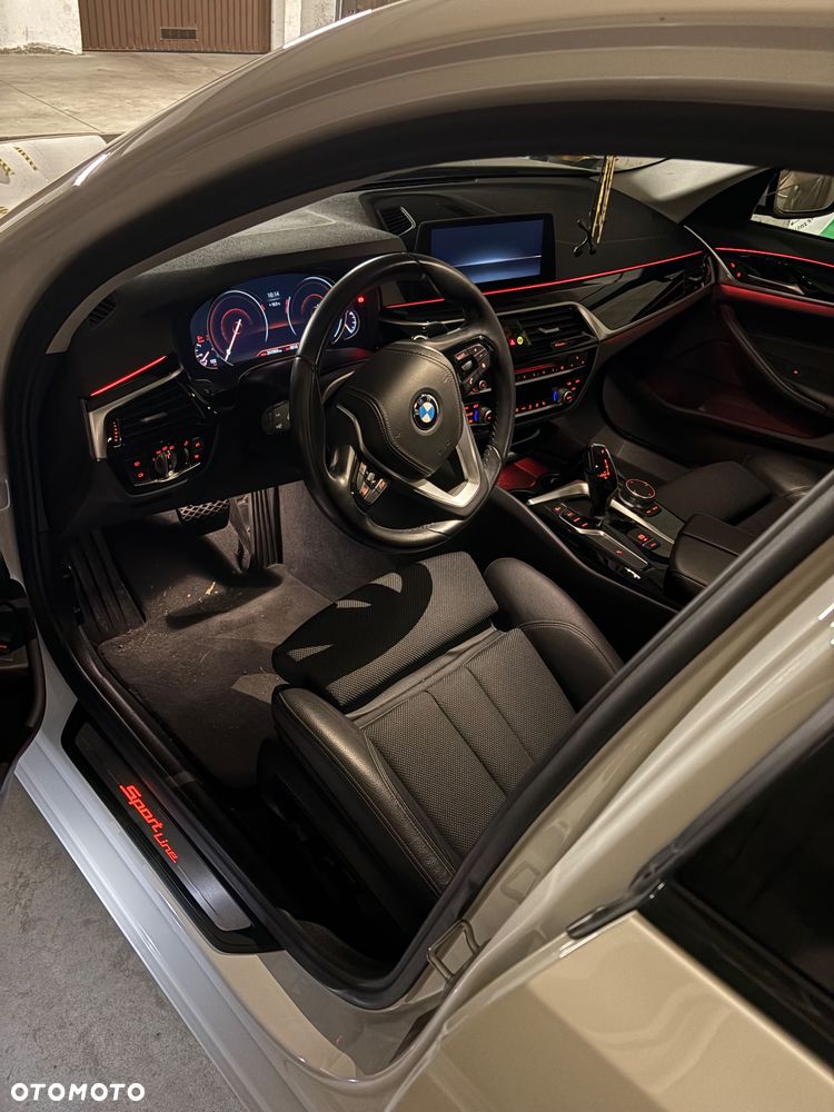 BMW Seria 5 520d xDrive Sport Line sport - 3