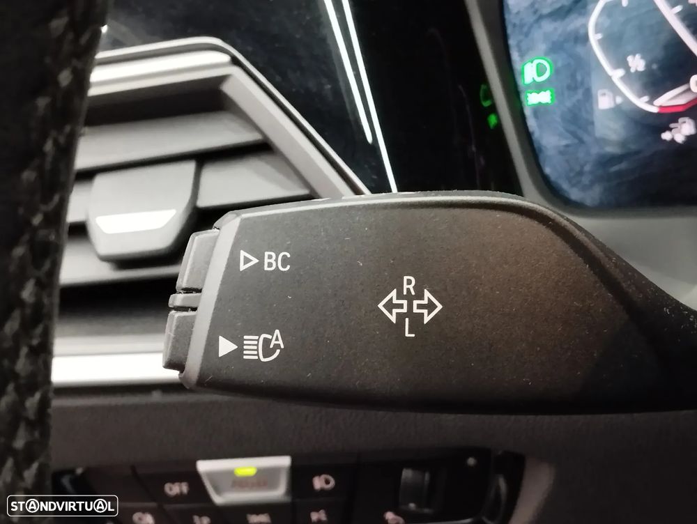 BMW 320 e Touring Corporate Edition Auto - 26