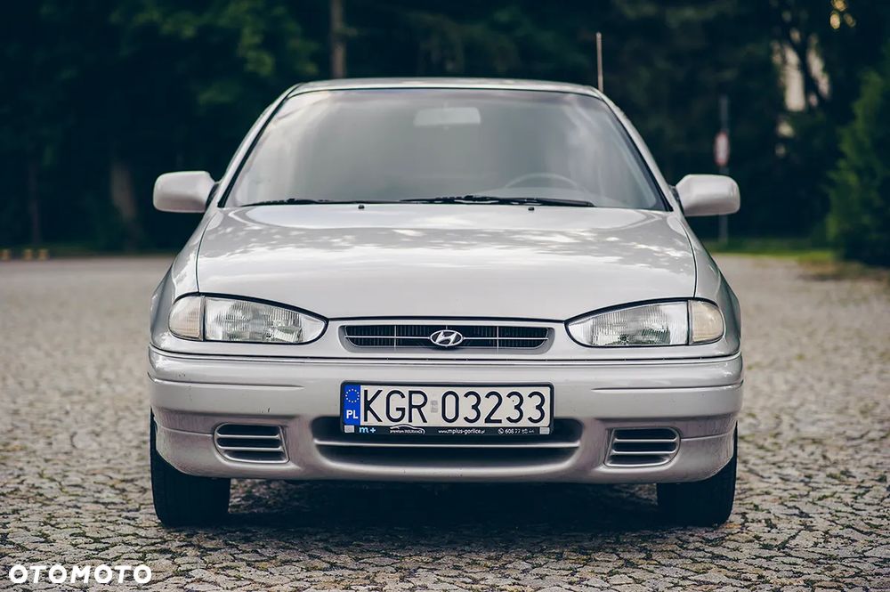 Hyundai Lantra - 5