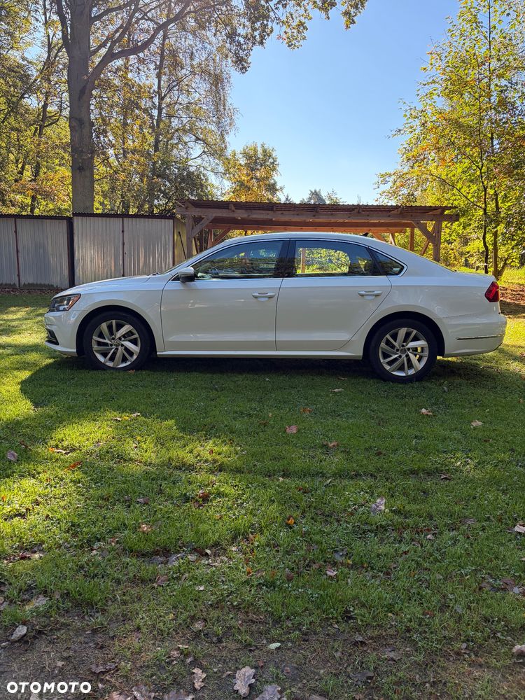 Volkswagen Passat - 6