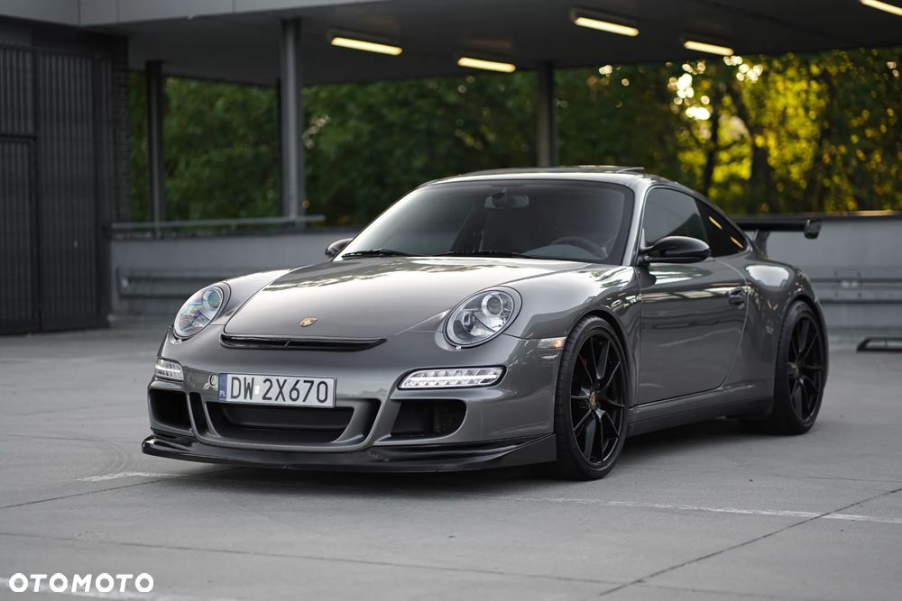 Porsche 911 Carrera 4 S - 1