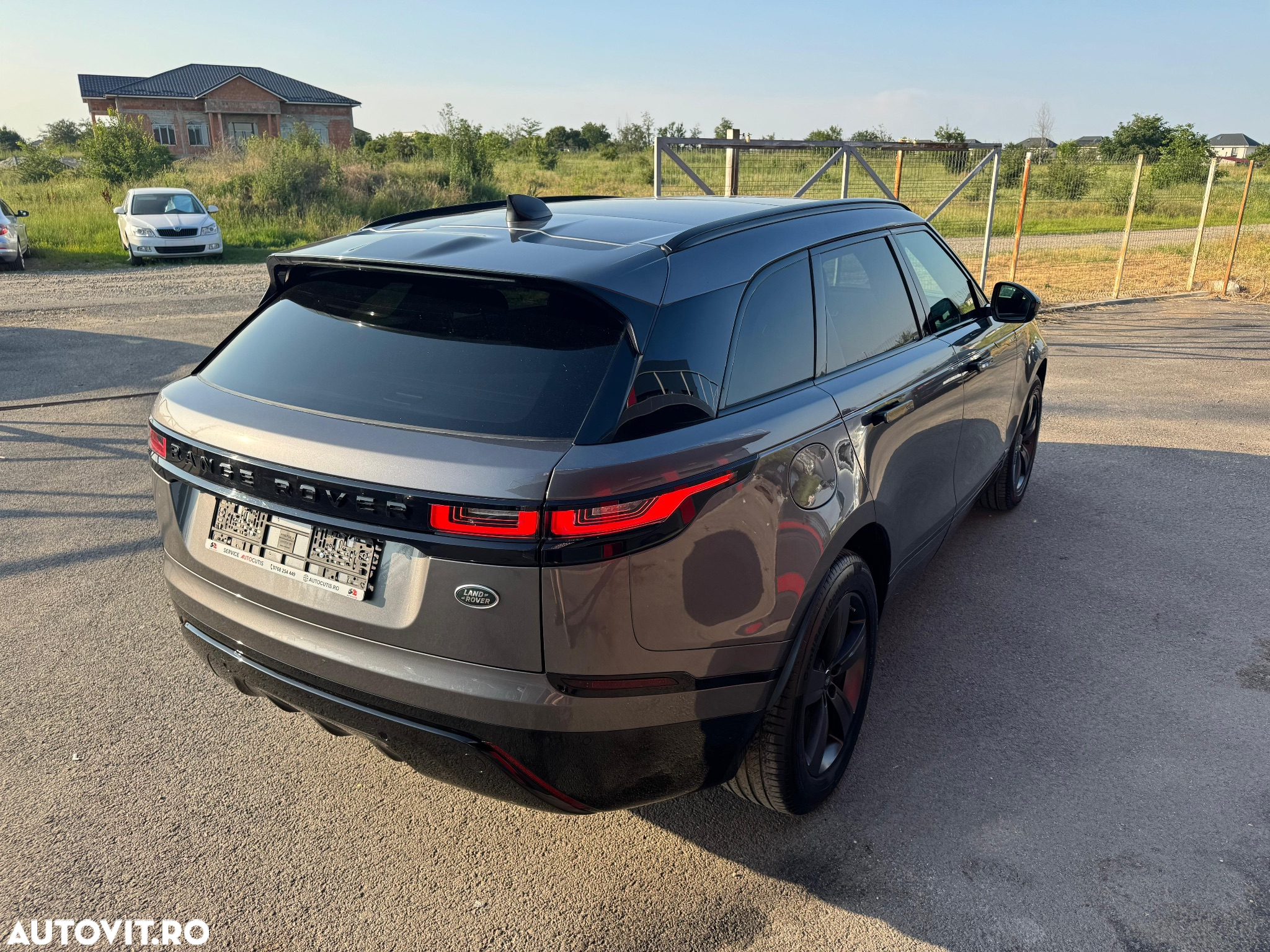Land Rover Range Rover Velar 2.0 R-Dynamic HSE - 4
