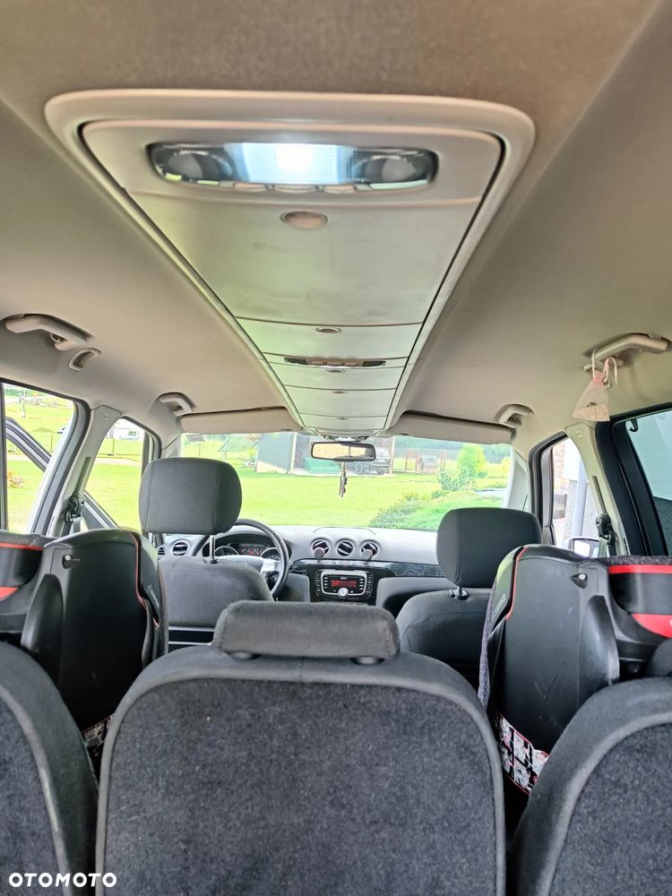 Ford Galaxy 2.0 TDCi Ghia - 24