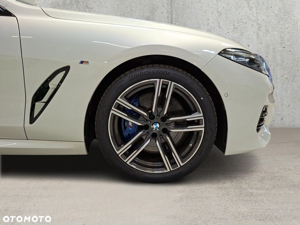 BMW Seria 8 840i - 9