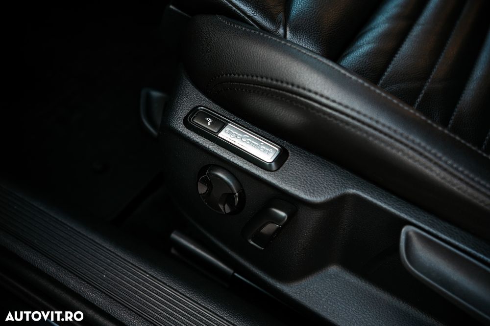 Volkswagen Passat - 4