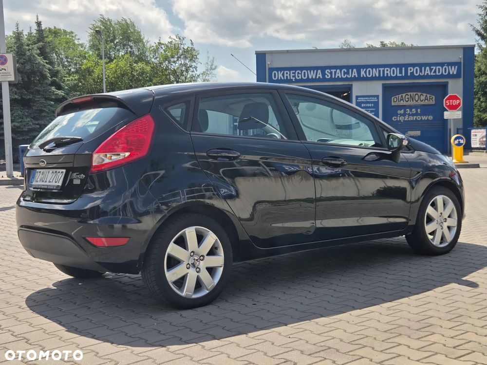 Ford Fiesta 1.25 Champions Edition - 6