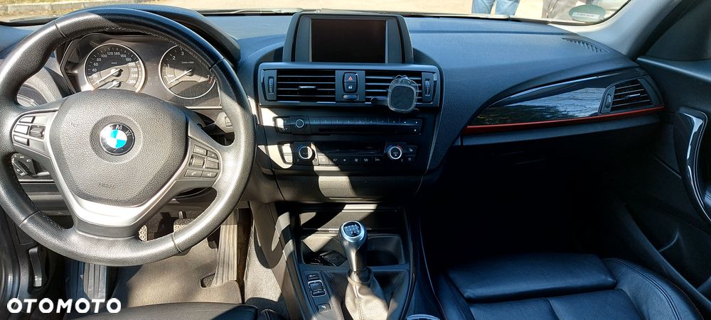 BMW Seria 1 118i - 6