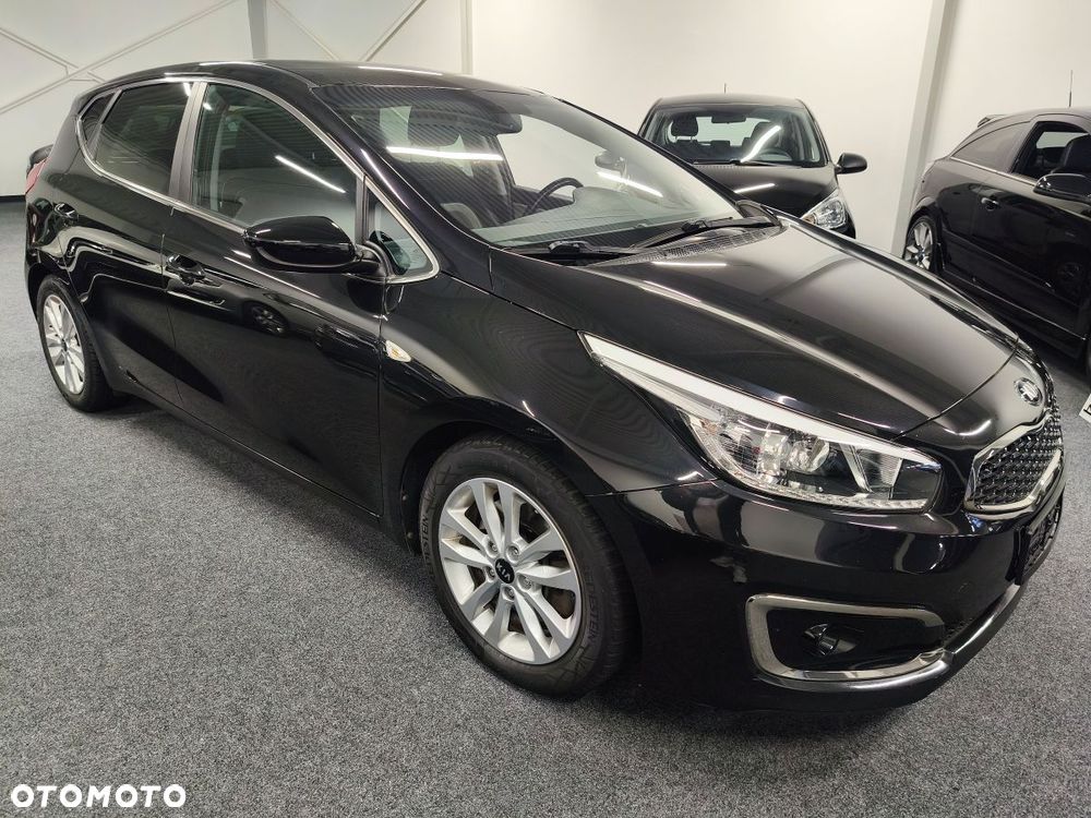 Kia Ceed 1.6 GDI Platinum Edition - 3