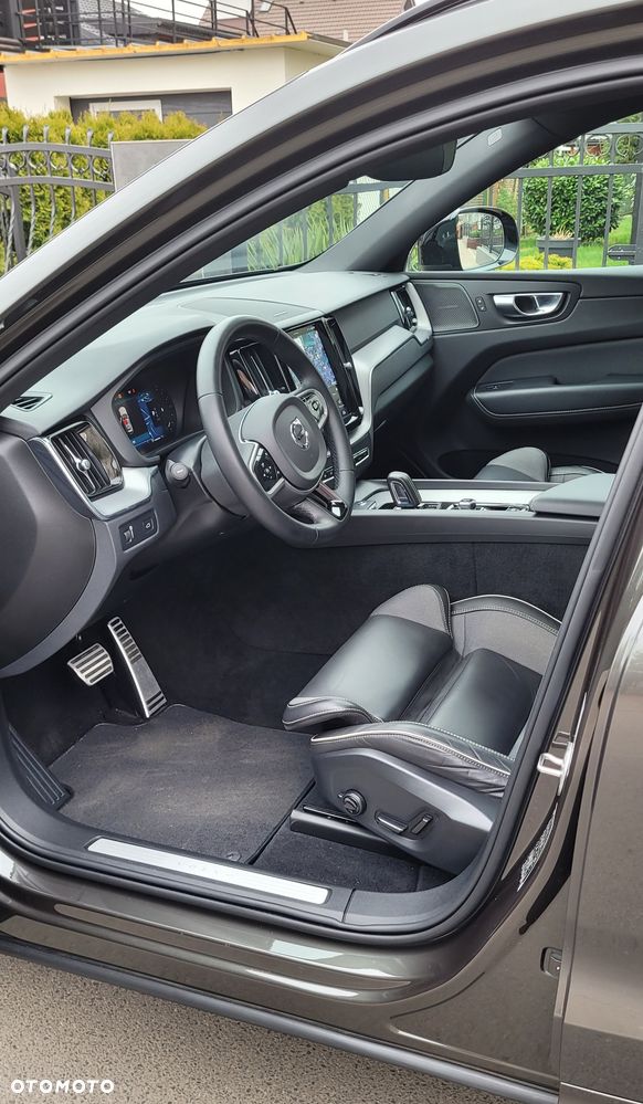 Volvo XC 60 B4 D AWD R-Design - 16