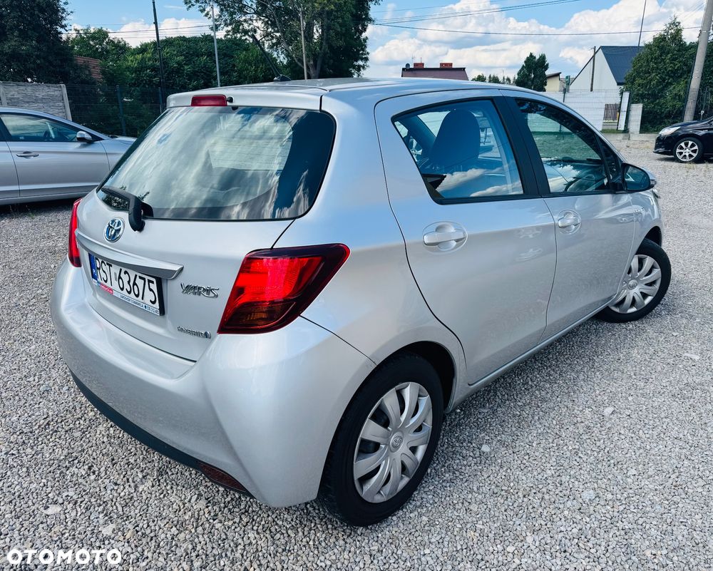 Toyota Yaris - 4