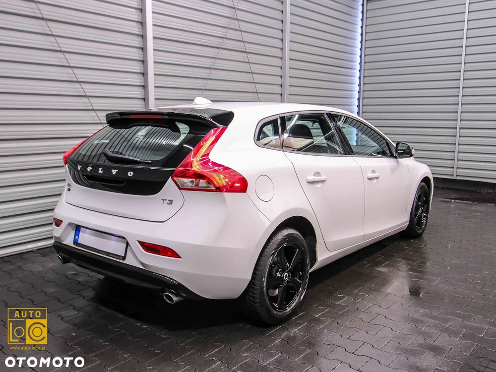 Volvo V40 T3 Drive-E Momentum - 8