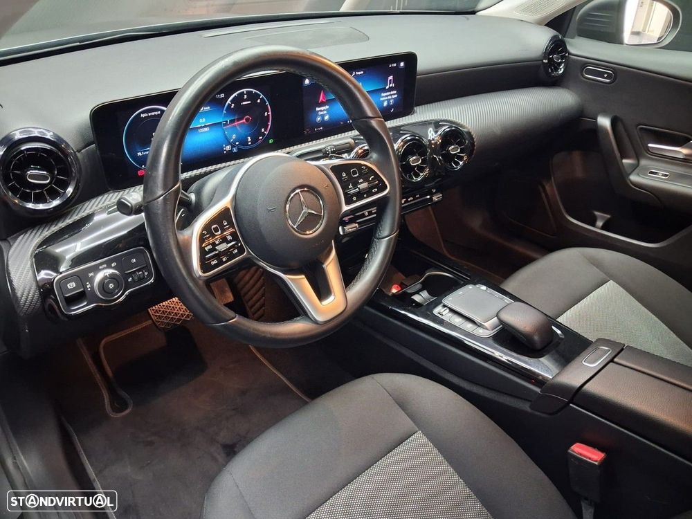 Mercedes-Benz A 200 Limousine d Progressive Aut. - 12