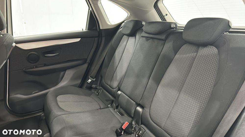 BMW Seria 2 218d Advantage - 13