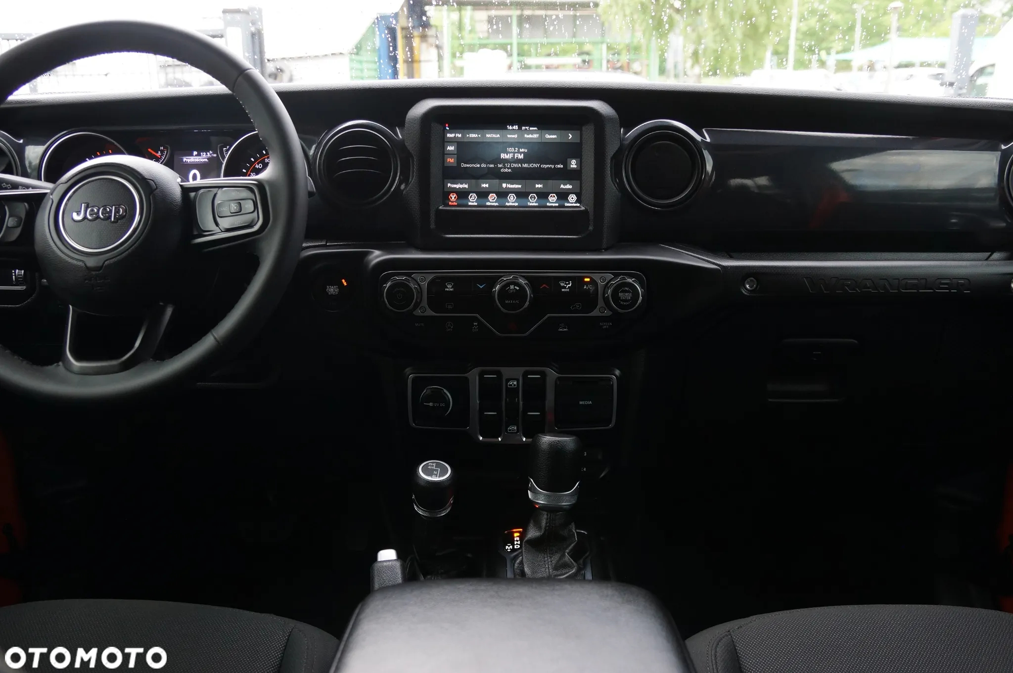 Jeep Wrangler - 12