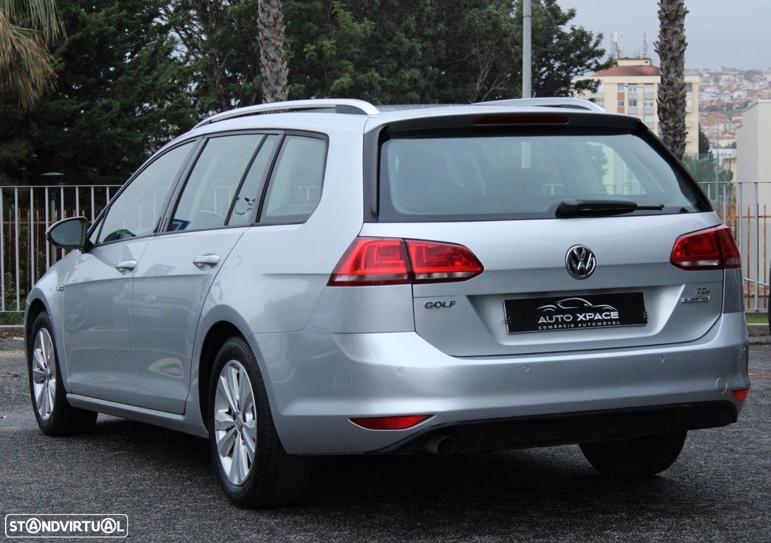 VW Golf Variant 1.6 TDi BlueMotion Confortline - 3